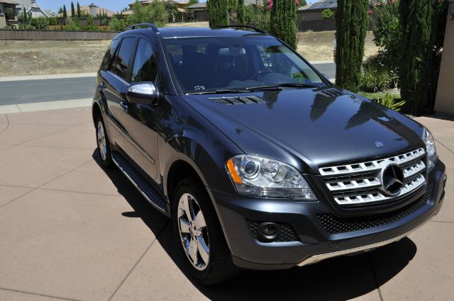 Mercedes-Benz M-Class 2010 photo 4