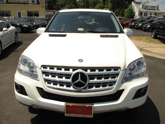 Mercedes-Benz M-Class 2010 photo 11
