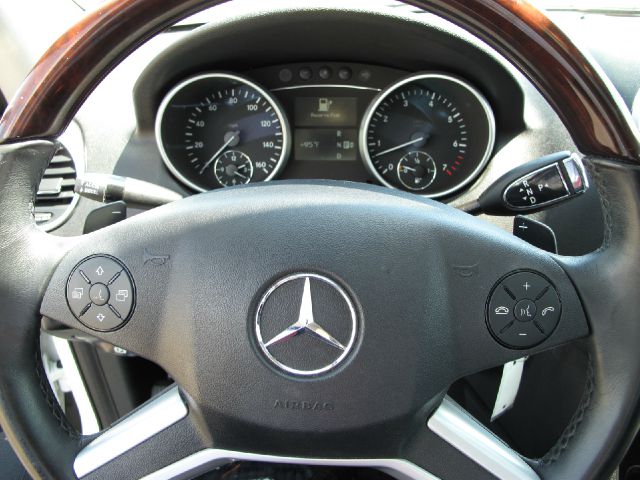Mercedes-Benz M-Class 2010 photo 6