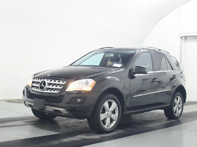 Mercedes-Benz M-Class 2011 photo 2