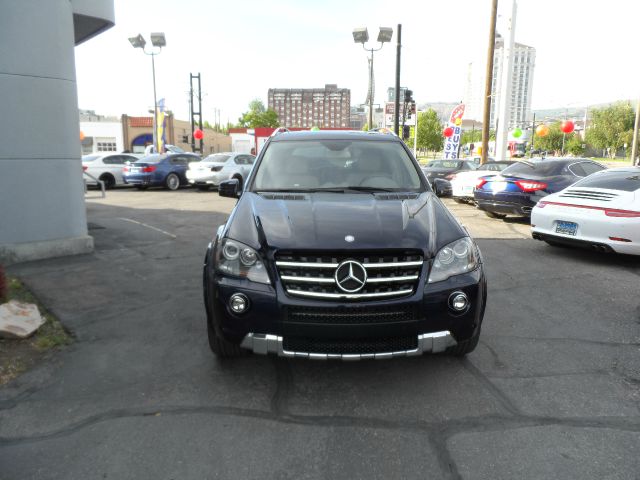 Mercedes-Benz M-Class 2011 photo 4