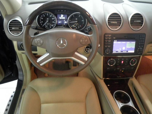 Mercedes-Benz M-Class 2011 photo 4
