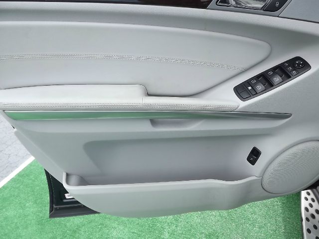 Mercedes-Benz M-Class SES 5dr SUV