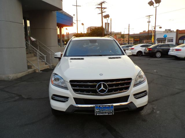 Mercedes-Benz M-Class 2012 photo 2