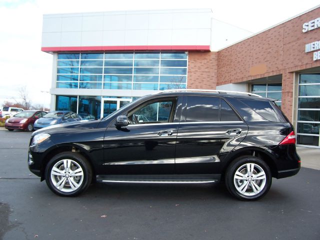 Mercedes-Benz M-Class Gl 2x2 SUV