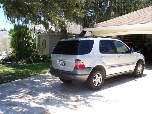 Mercedes-Benz M Class 1999 photo 2