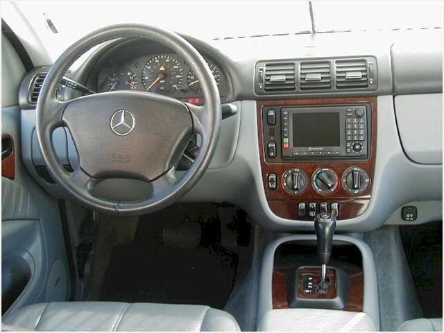Mercedes-Benz M Class 2000 photo 4