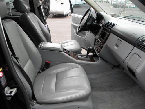 Mercedes-Benz M Class 2000 photo 1