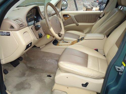 Mercedes-Benz M Class 2001 photo 1