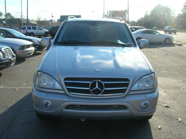 Mercedes-Benz M Class 2001 photo 2