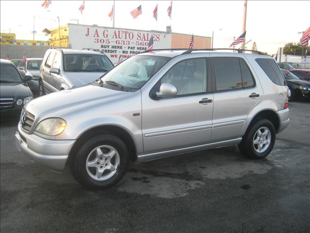 Mercedes-Benz M Class AWD Wagon Automatic VERY NICE Sport Utility