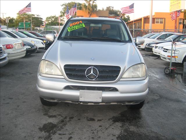 Mercedes-Benz M Class 2001 photo 1