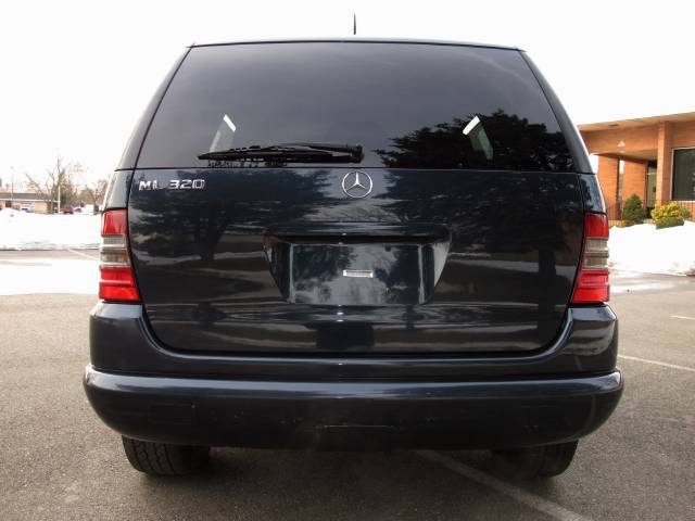 Mercedes-Benz M Class 2001 photo 4