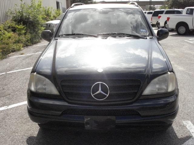 Mercedes-Benz M Class 2001 photo 1