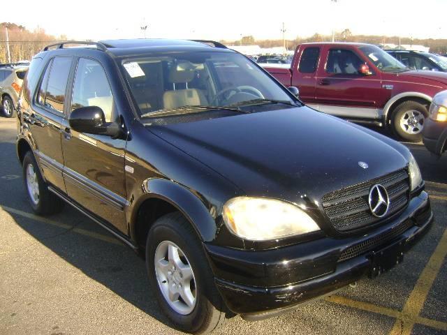 Mercedes-Benz M Class AWD Wagon Automatic VERY NICE Unspecified
