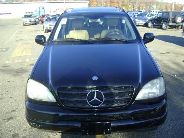 Mercedes-Benz M Class 2001 photo 1