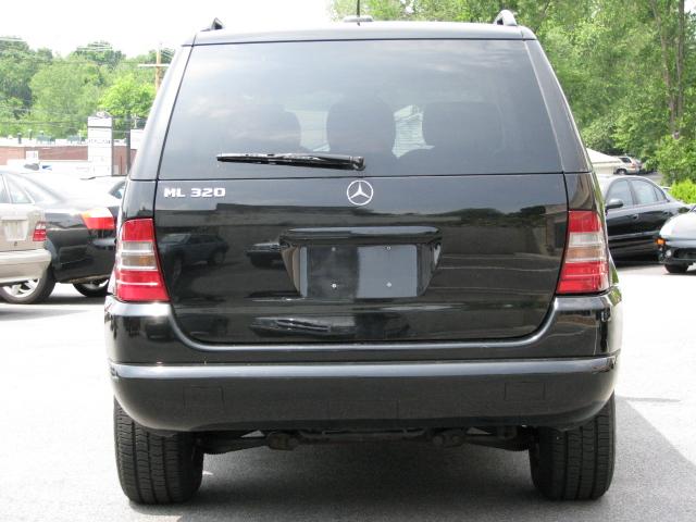 Mercedes-Benz M Class 2001 photo 3