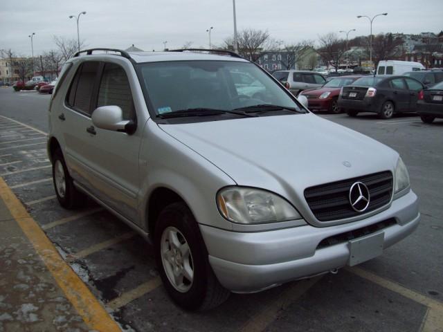 Mercedes-Benz M Class 2001 photo 4