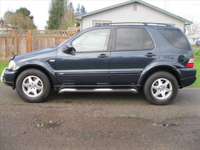 Mercedes-Benz M Class 6spd 4x4 Sport Utility