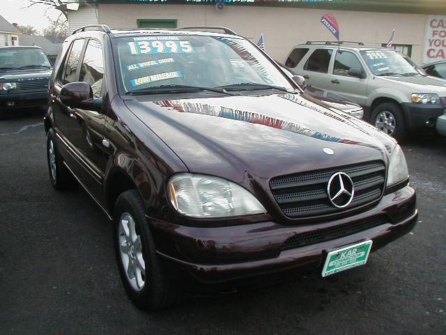 Mercedes-Benz M Class 3500 SLT Dually Sport Utility
