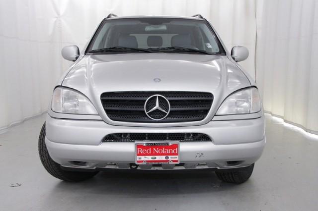 Mercedes-Benz M Class 2001 photo 1