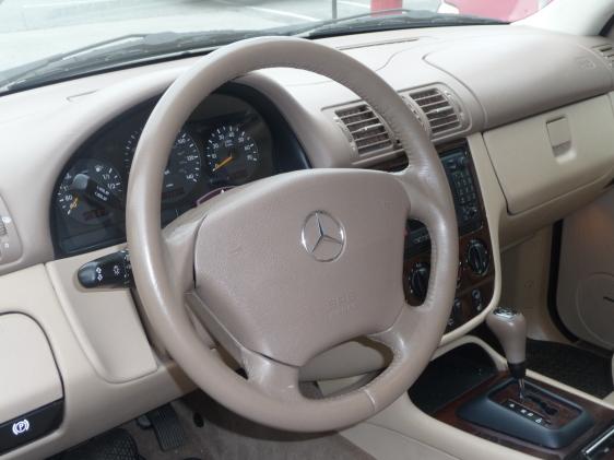 Mercedes-Benz M Class 2001 photo 3