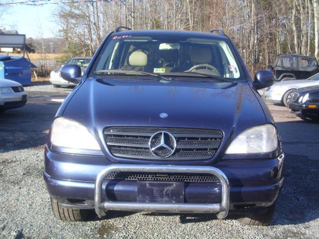 Mercedes-Benz M Class 2001 photo 1