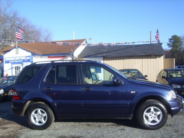 Mercedes-Benz M Class 2001 photo 2