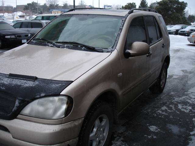 Mercedes-Benz M Class 2001 photo 2