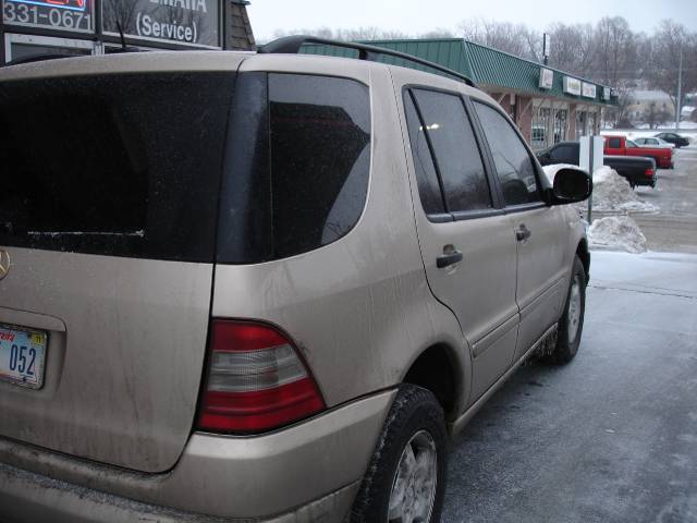 Mercedes-Benz M Class 2001 photo 3