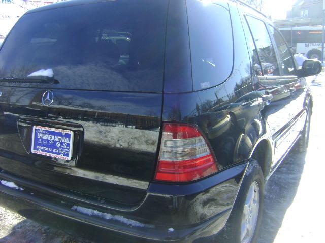 Mercedes-Benz M Class 2001 photo 2