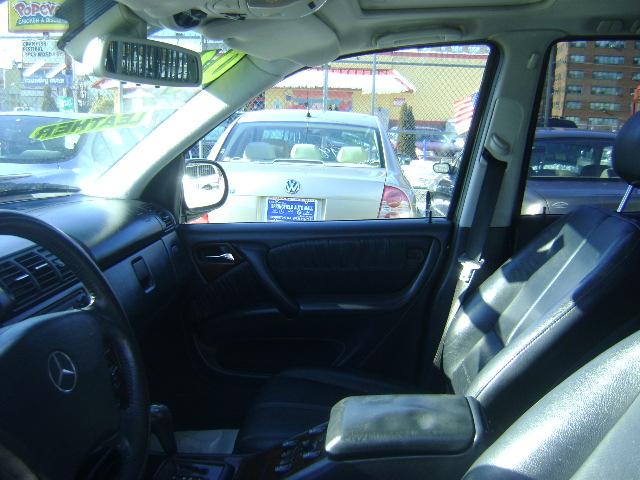 Mercedes-Benz M Class 2001 photo 3