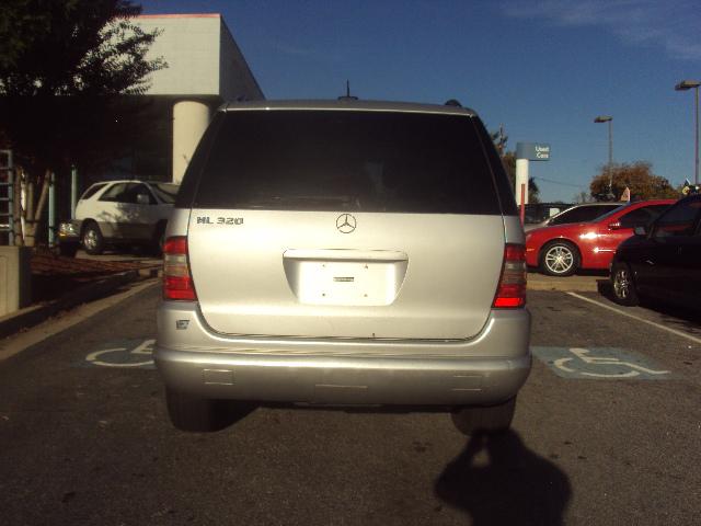 Mercedes-Benz M Class 2001 photo 4