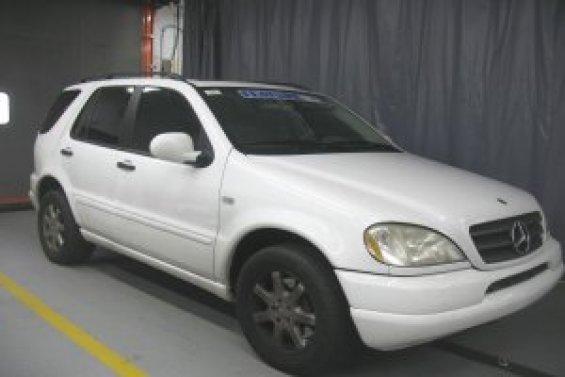 Mercedes-Benz M Class 2001 photo 2