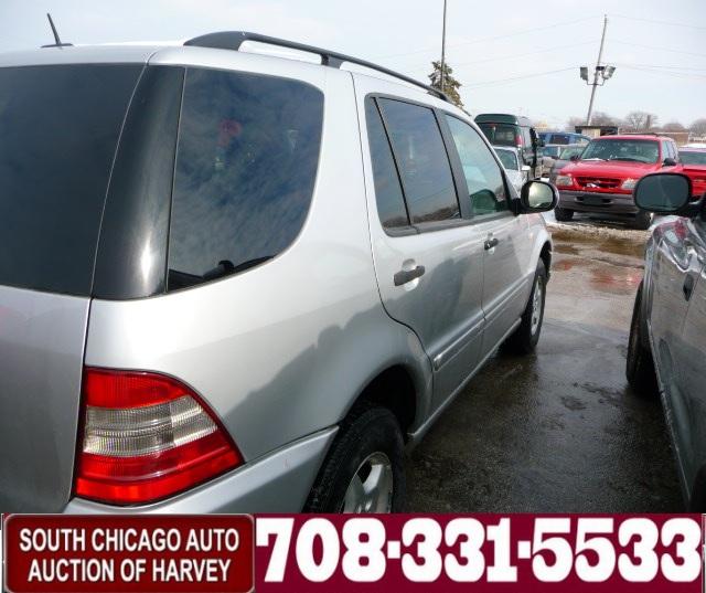 Mercedes-Benz M Class 2001 photo 1