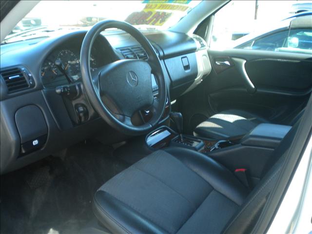 Mercedes-Benz M Class 2003 photo 2