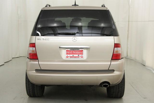 Mercedes-Benz M Class W/ Navires Unspecified