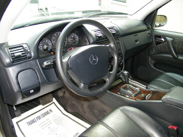 Mercedes-Benz M Class 2005 photo 2