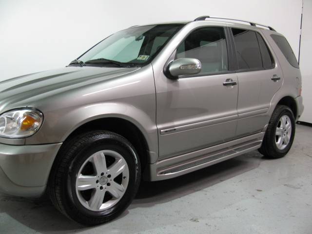 Mercedes-Benz M Class 2005 photo 2