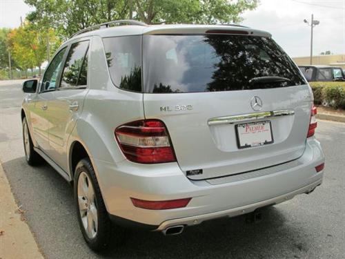 Mercedes-Benz M Class 2009 photo 2