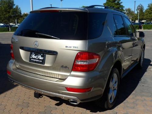 Mercedes-Benz M Class 2009 photo 1