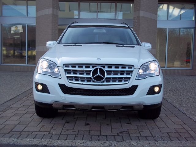 Mercedes-Benz M Class 2009 photo 2