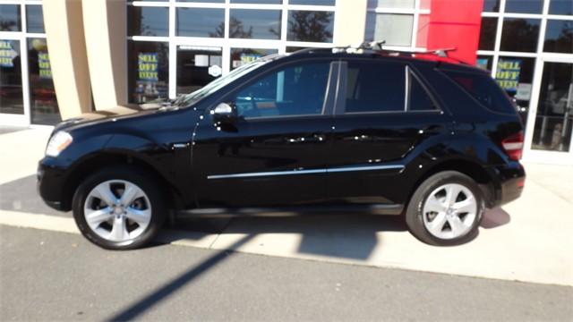 Mercedes-Benz M Class 2009 photo 1