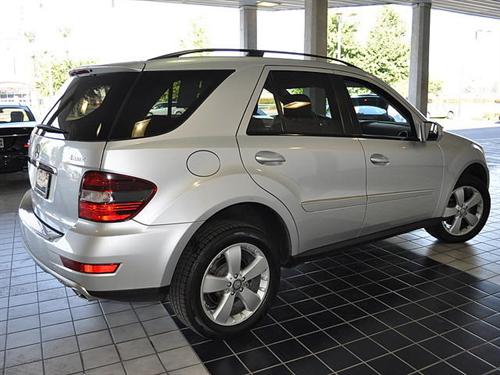 Mercedes-Benz M Class 2009 photo 1
