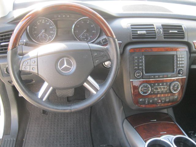 Mercedes-Benz R-Class 2006 photo 2