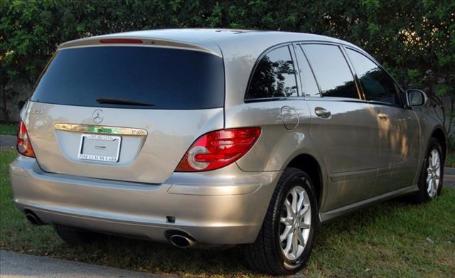 Mercedes-Benz R-Class 2006 photo 2