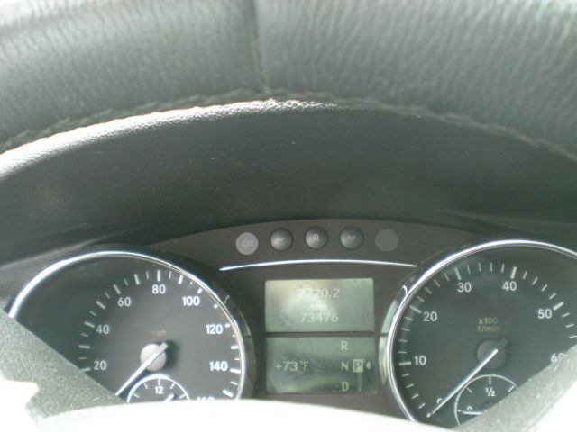 Mercedes-Benz R-Class 2006 photo 2