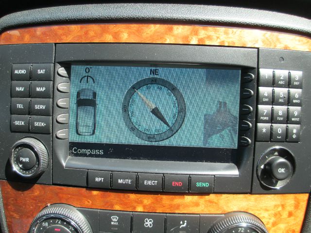 Mercedes-Benz R-Class Marlin SUV