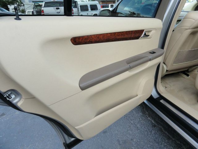 Mercedes-Benz R-Class 2009 photo 11