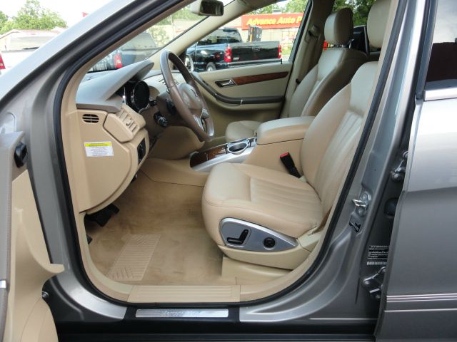 Mercedes-Benz R-Class 2009 photo 24